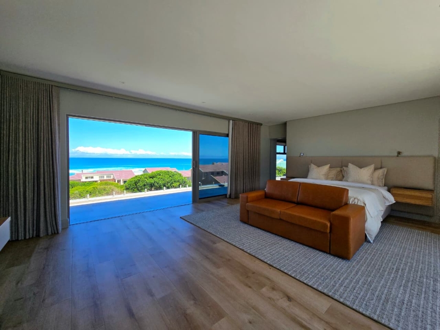 4 Bedroom Property for Sale in Outeniqua Strand Western Cape